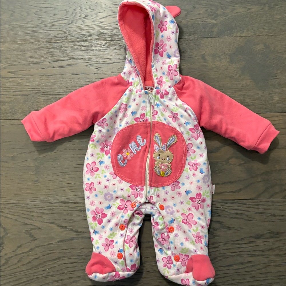 Baby girl thick bundle me brand new newborn size